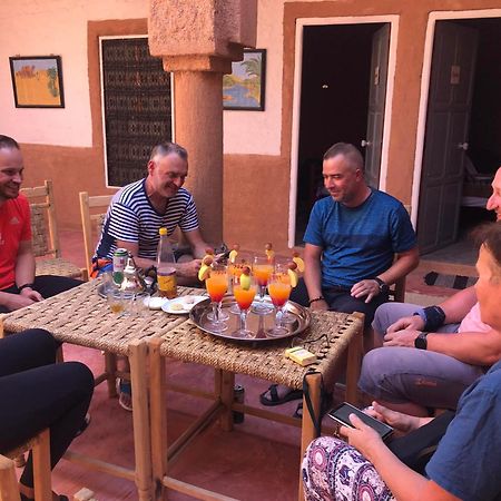 Riad Nkob Luaran gambar